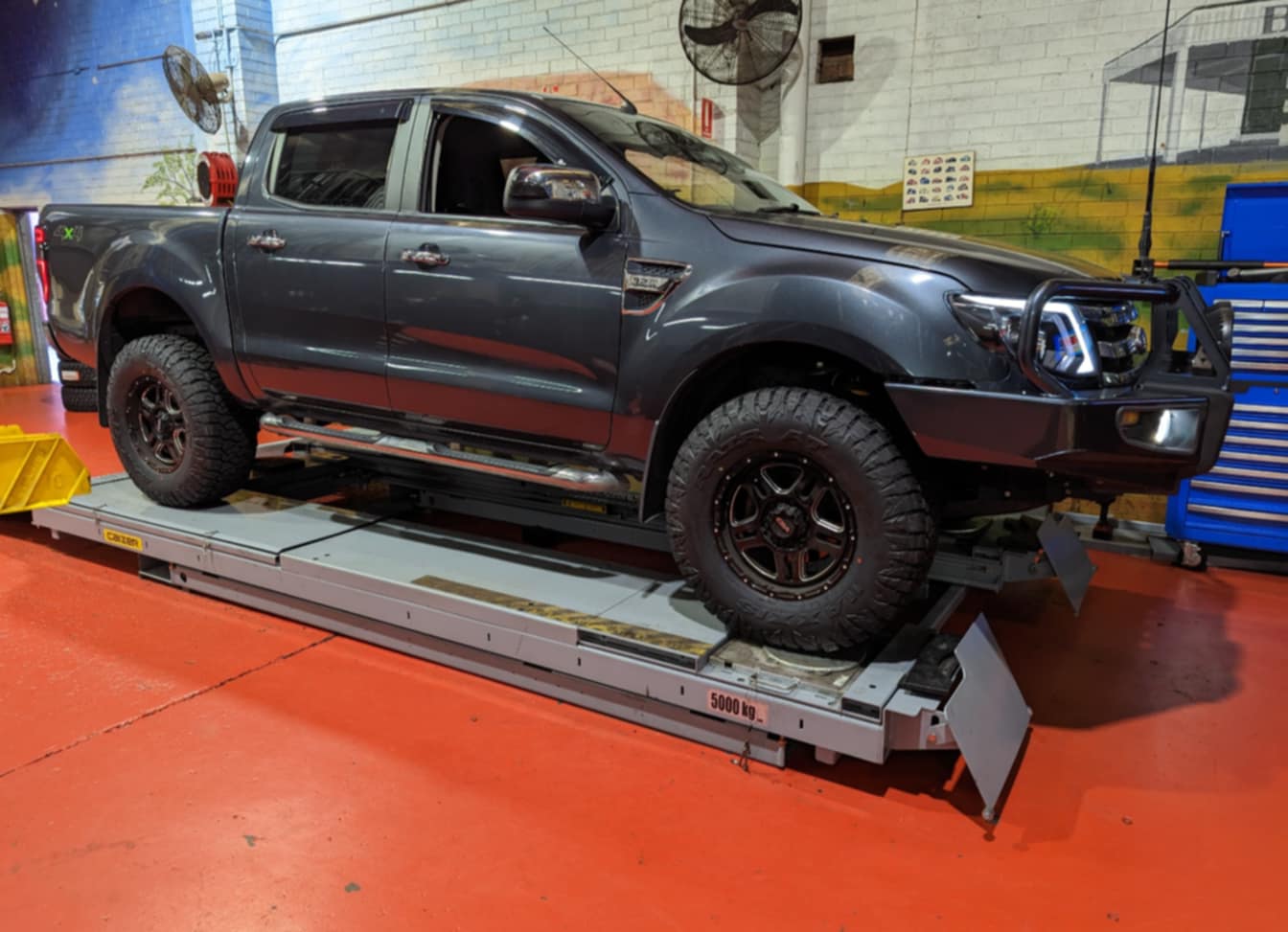 Hunter Wheel Alignment Machine